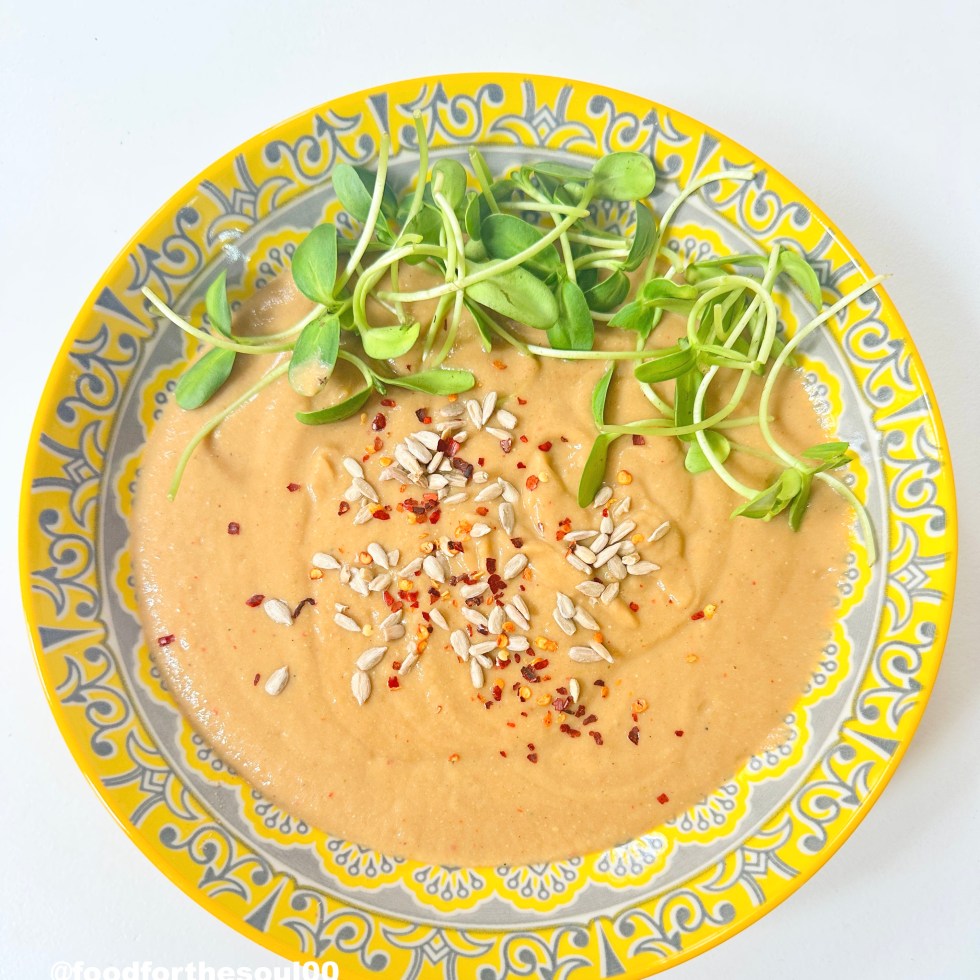 This plant-based soup is packed with Umani. It is simmered slowly to meld all the flavors—perfect for those days when you crave comfort in a bowl.