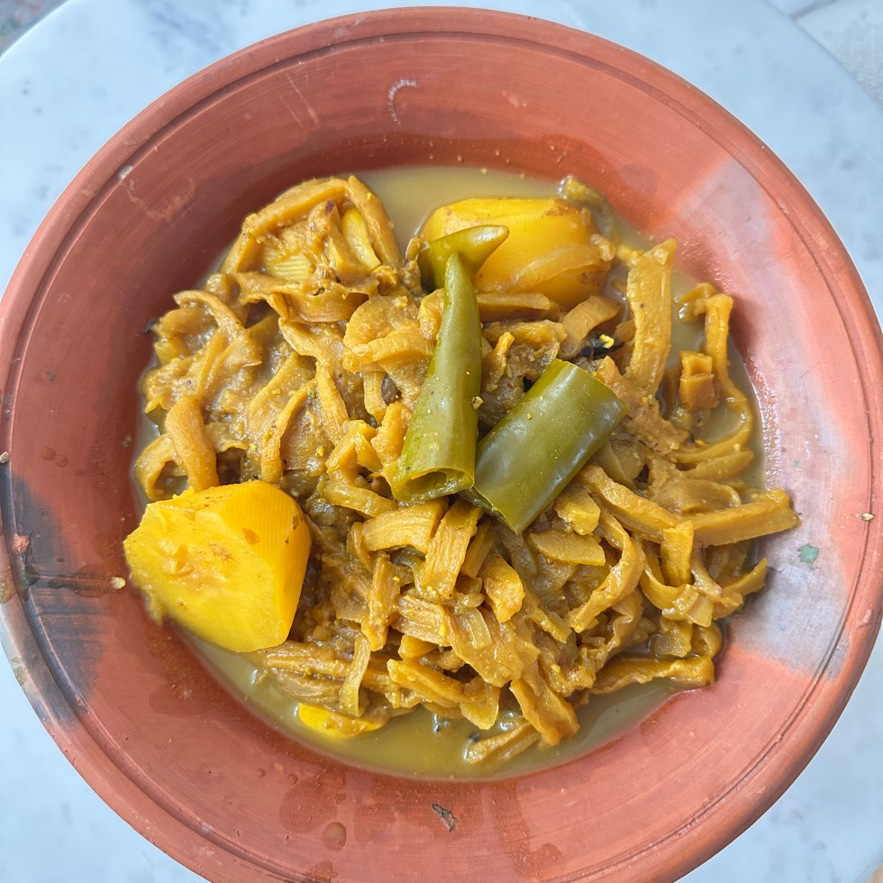 A beautiful and earthy dried bottle gourd kashmiri recipe